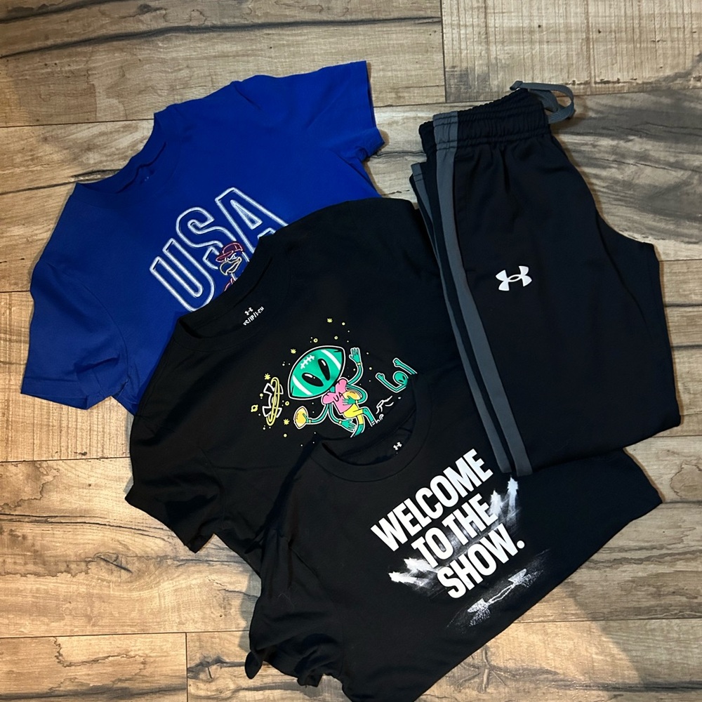 Boys Under Armor T-shirt and Sweatpants Bundle